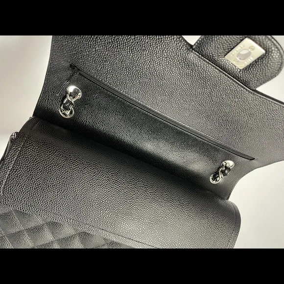 CHANEL Caviar Quilted Jumbo Double Flap Black - Picture 5 of 9